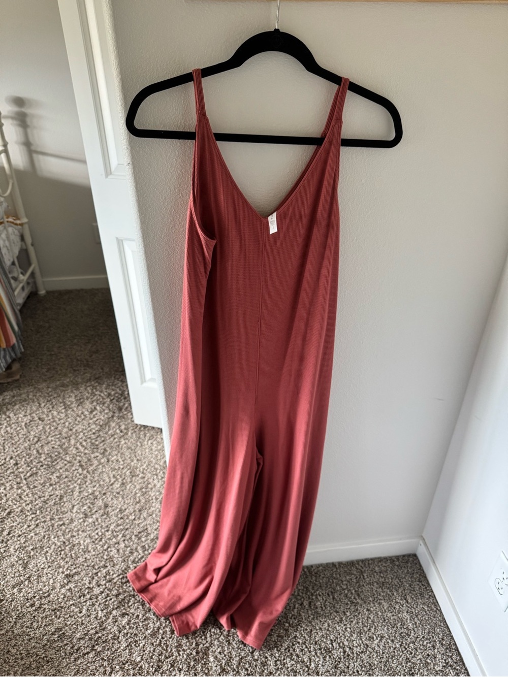 Athleta Dusty Rose Sleeveless V-Neck Jumpsuit